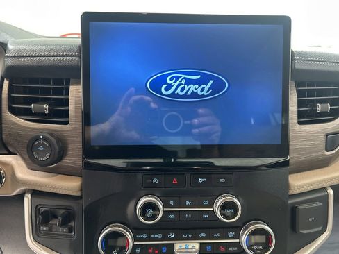 Used 2023 Ford Expedition Limited image 29