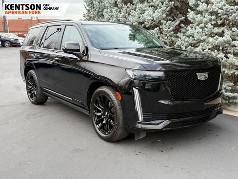 Used 2024 Cadillac Escalade Sport Platinum w/ LPO, ONYX Package image 13