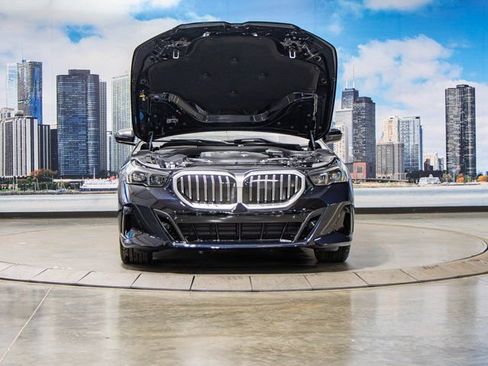 New 2026 BMW 540i xDrive w/ M Sport Package image 4