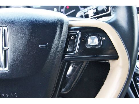 Used 2020 Lincoln Corsair Reserve FWD image 18