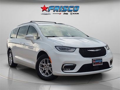 Used 2022 Chrysler Pacifica Touring-L