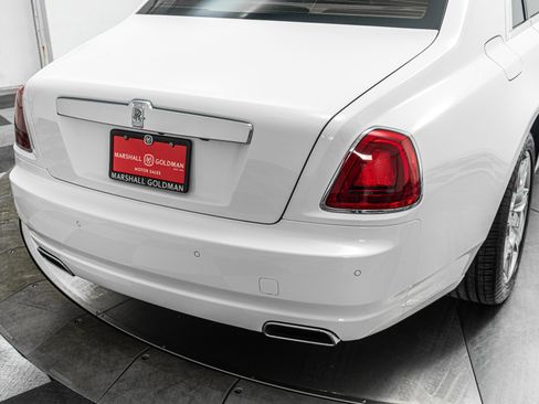 Used 2010 Rolls-Royce Ghost RWD image 38
