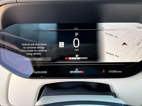 Used 2025 Land Rover Range Rover SE image 13