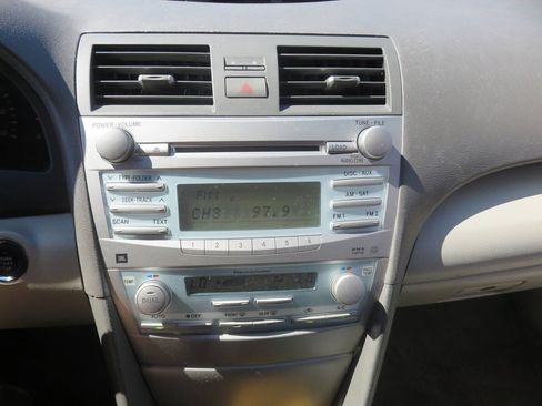 Used 2007 Toyota Camry XLE FWD image 17