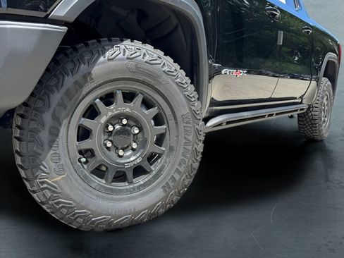 New 2026 GMC Sierra 1500 AT4X w/ AT4X AEV Edition AWD/4WD image 2