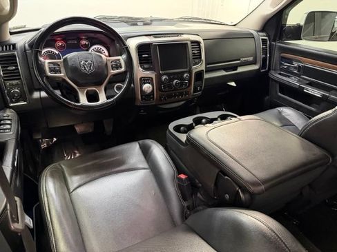 Used 2017 RAM 1500 Laramie AWD/4WD image 7