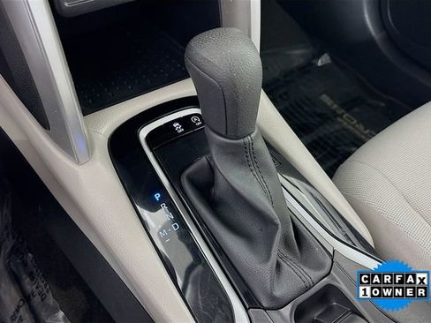 Used 2024 Toyota Corolla Cross L image 17