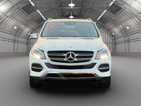 Used 2019 Mercedes-Benz GLE 400 4MATIC image 2