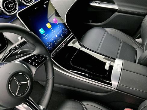 Used 2026 Mercedes-Benz GLC 300 image 15