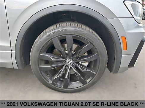 Used 2021 Volkswagen Tiguan SE R-Line w/ 3rd Row Seat Package image 12