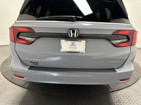 Used 2024 Honda Odyssey Sport image 12
