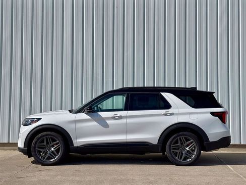New 2026 Ford Explorer ST w/ Sun And Sound Package AWD/4WD image 3