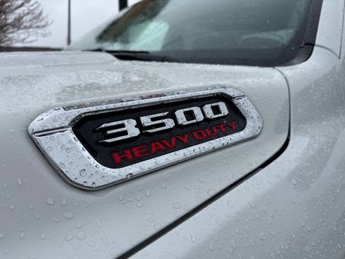 Used 2021 RAM 3500 Big Horn image 10