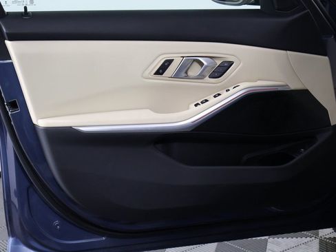 Used 2025 BMW 330i Sedan w/ Premium Package image 12
