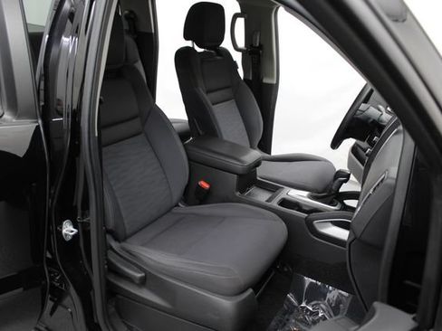 Used 2023 Nissan Frontier SV AWD/4WD image 33