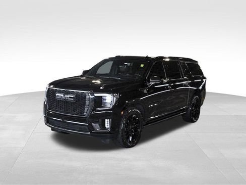 Used 2024 GMC Yukon XL Denali Ultimate AWD/4WD image 2