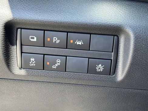 New 2025 Nissan Kicks Play S image 37