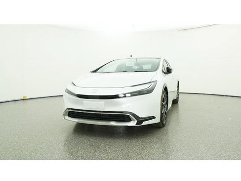 New 2026 Toyota Prius Plug-In Hybrid FWD image 32
