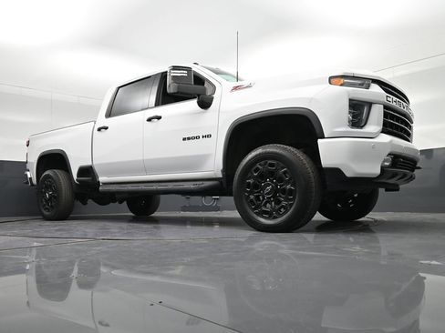 Used 2022 Chevrolet Silverado 2500 LTZ w/ LTZ Plus Package AWD/4WD image 33