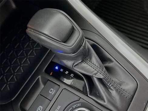 Certified 2025 Toyota RAV4 XLE AWD/4WD image 15