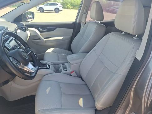 Certified 2022 Nissan Rogue Sport SL AWD/4WD image 10