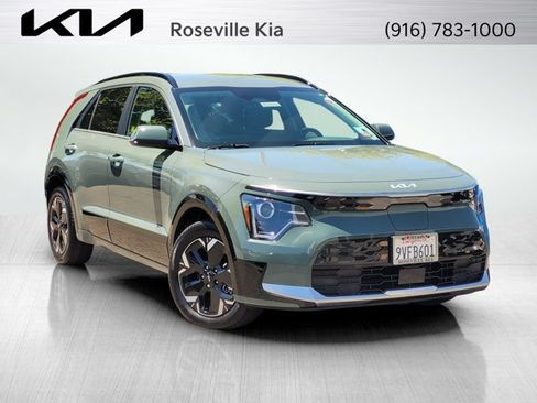 Certified 2025 Kia Niro Wind FWD image 1