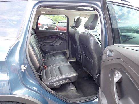 Used 2019 Ford Escape Titanium AWD/4WD image 10