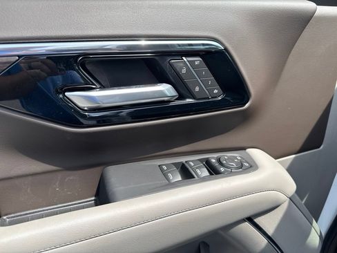 New 2026 Chevrolet Tahoe Z71 w/ Comfort Package AWD/4WD image 16