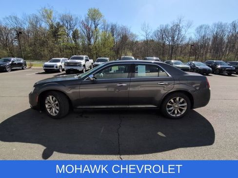Used 2018 Chrysler 300 Limited w/ Safetytec Plus Group AWD/4WD image 2