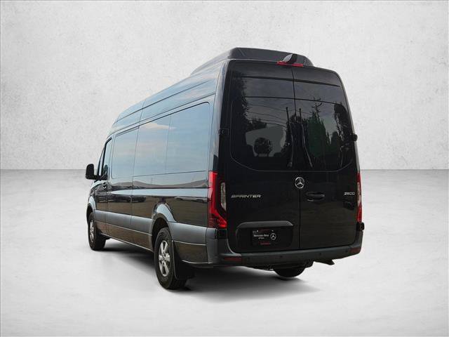 Used 2024 Mercedes-Benz Sprinter 2500 image 7