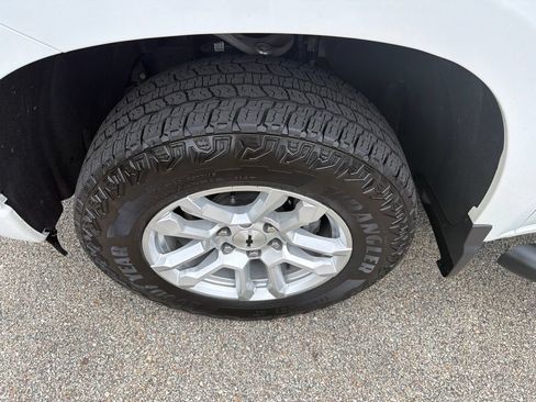 Used 2025 Chevrolet Silverado 1500 RST w/ Convenience Package II AWD/4WD image 12
