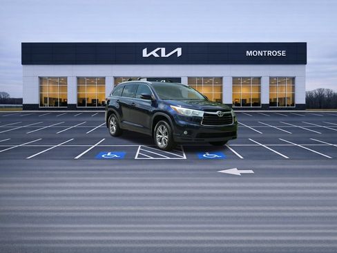 Used 2015 Toyota Highlander XLE AWD/4WD image 39