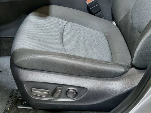 Used 2025 Toyota RAV4 XLE FWD image 16