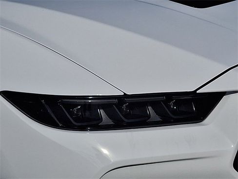 Used 2025 Ford Mustang GT Premium image 9