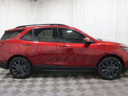 Used 2022 Chevrolet Equinox RS AWD/4WD image 30