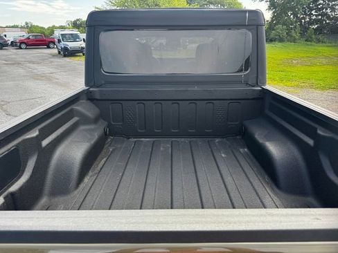 Certified 2025 Jeep Gladiator Mojave AWD/4WD image 17