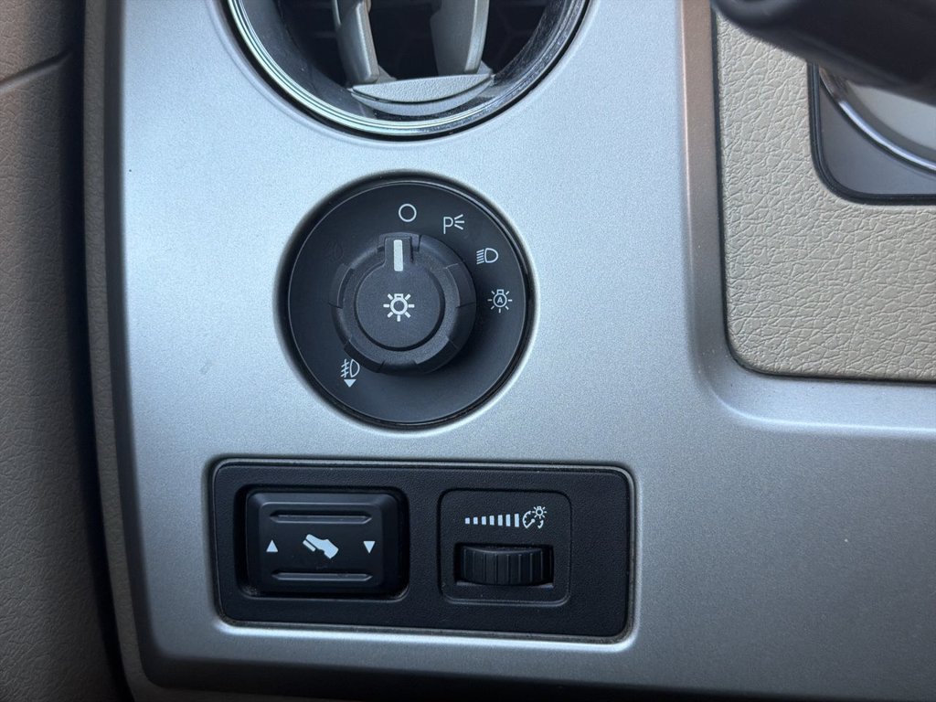 Used 2010 Ford F150 4x4 SuperCrew image 18