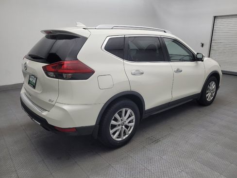 Used 2018 Nissan Rogue SV w/ Sun & Sound Touring Package FWD image 9