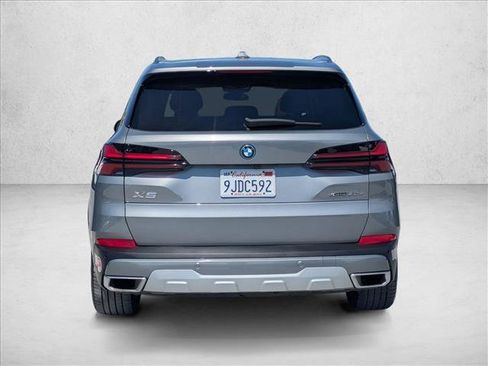 Used 2024 BMW X5 xDrive50e w/ Parking Assistance Package AWD/4WD image 7