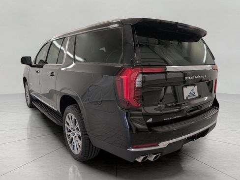Used 2025 GMC Yukon XL Denali AWD/4WD image 19