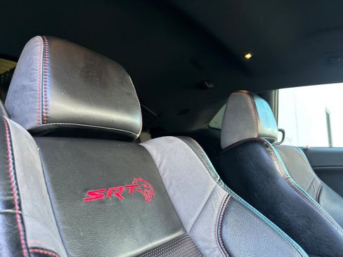 Used 2016 Dodge Challenger SRT Hellcat RWD image 19