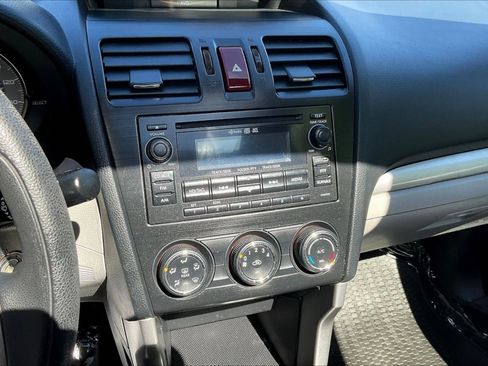 Used 2015 Subaru Forester 2.5i Premium image 9