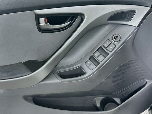 Used 2013 Hyundai Elantra GLS FWD image 15
