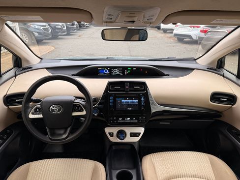 Used 2016 Toyota Prius Two image 15