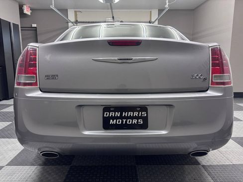 Used 2013 Chrysler 300 S RWD image 9