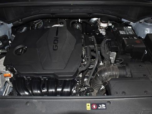 Used 2024 Kia Sorento S image 10