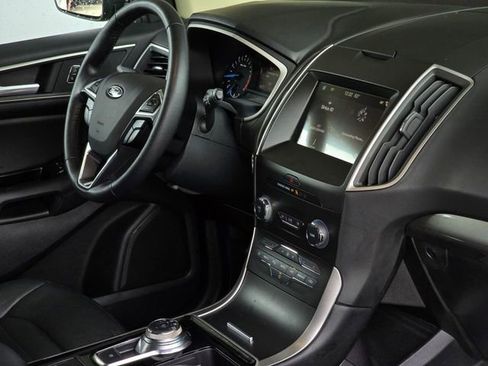 Used 2019 Ford Edge SEL FWD image 11