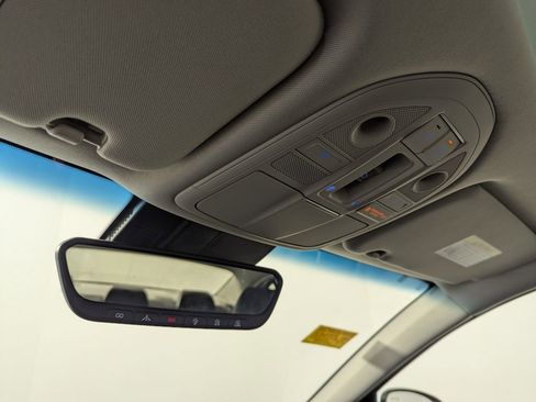 Used 2019 Genesis G70 2.0T Advanced w/ Elite Package image 17