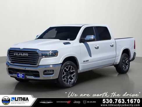 Used 2025 RAM 1500 Laramie AWD/4WD image 1
