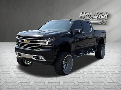 Used 2021 Chevrolet Silverado 1500 High Country w/ Technology Package AWD/4WD image 5